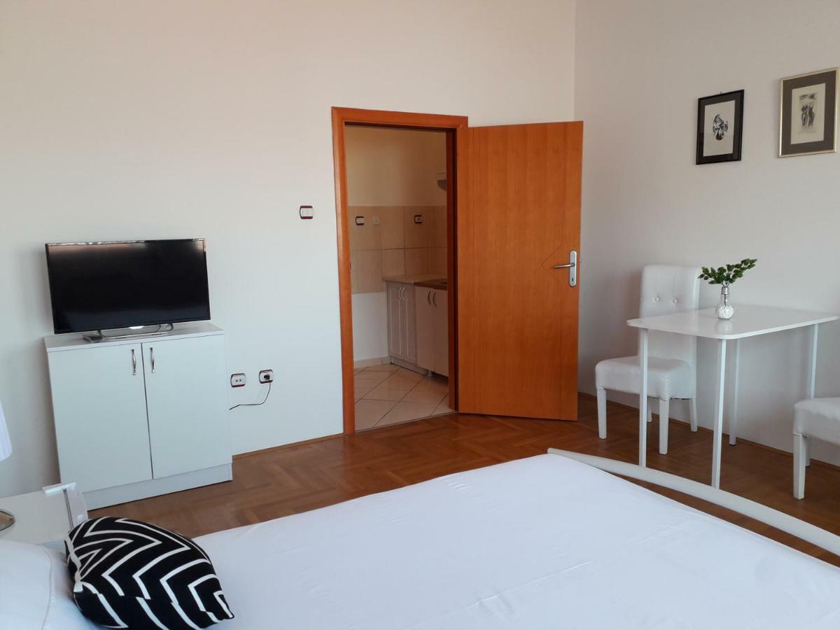 Apartman Dunja Ns 2 Novi Sad Exteriér fotografie