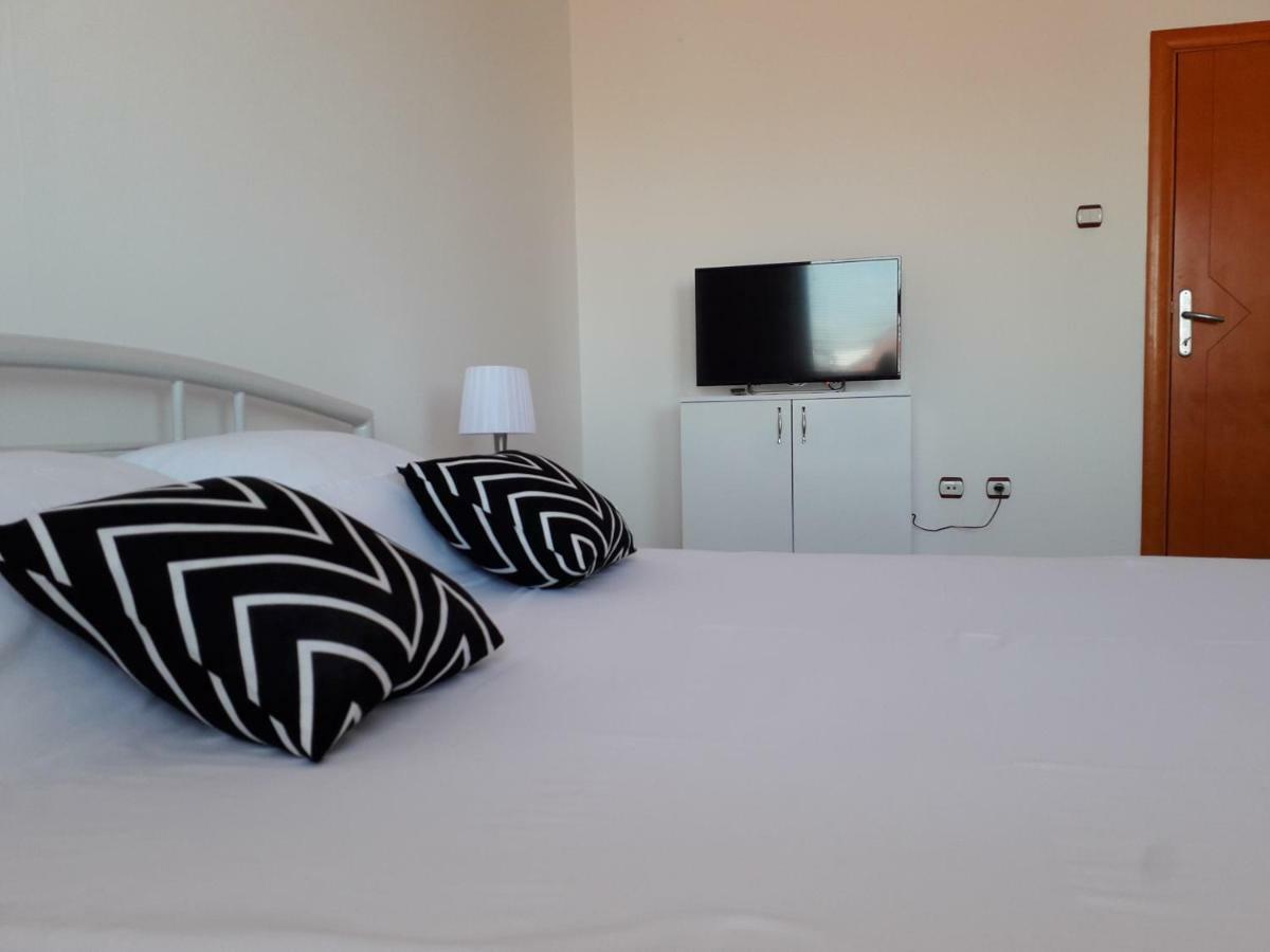 Apartman Dunja Ns 2 Novi Sad Exteriér fotografie