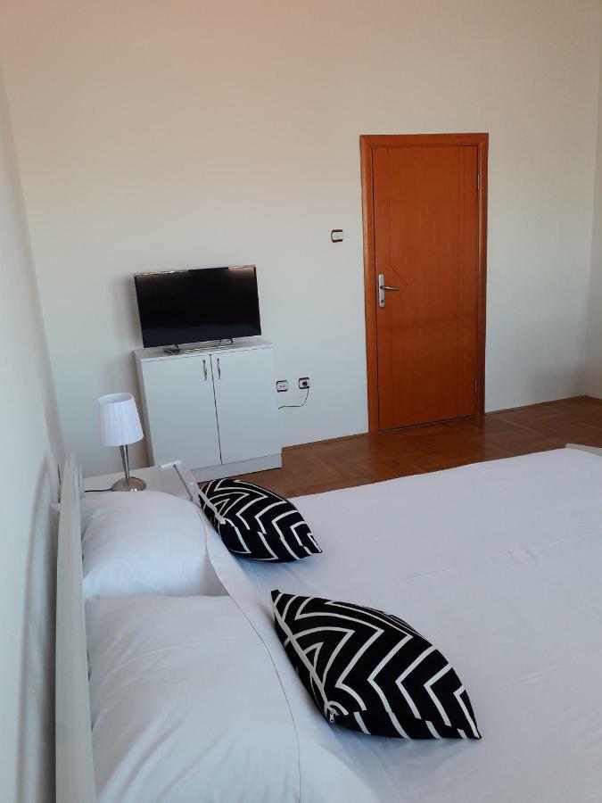 Apartman Dunja Ns 2 Novi Sad Exteriér fotografie